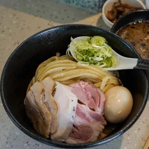 윤멘 사진