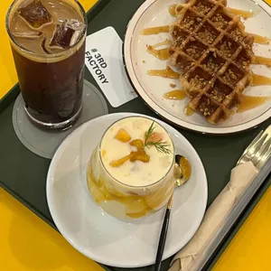 서드팩토리 사진