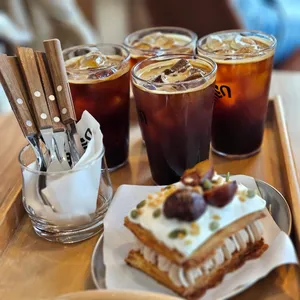 부엔 사진
