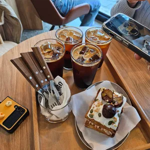 부엔 사진