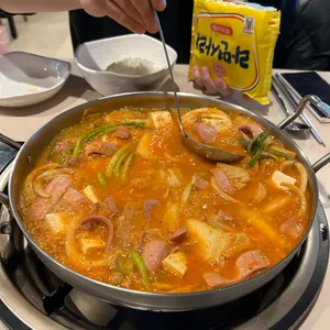 153포인츠 부대찌개 사진