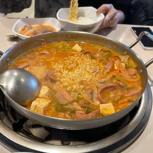 153포인츠 부대찌개 사진