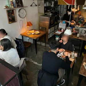 웨스트사이드 리뷰 사진