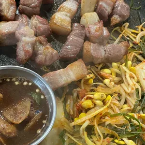 통돌이돈통가 사진