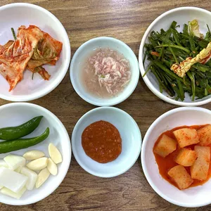 꽃돼지국밥 사진