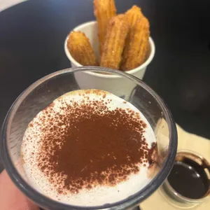 폴바셋 사진
