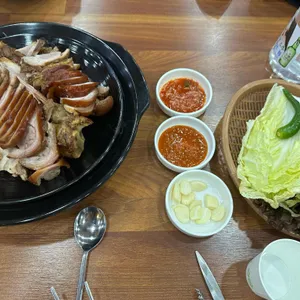 칡산에족발 사진