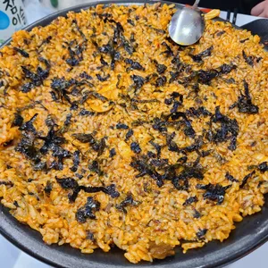 꼬리야 사진
