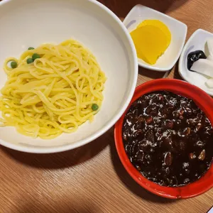 짬홍 사진