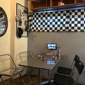 추상 리뷰 사진