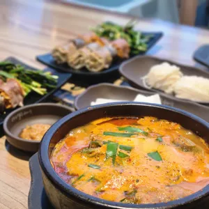 고향옥얼큰순대국 사진