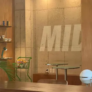 미드테이블 리뷰 사진