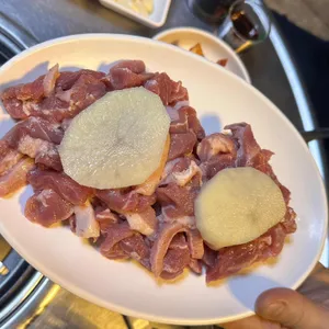 꿀꿀뒷고기 사진