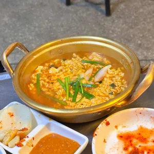 꿀꿀뒷고기 사진