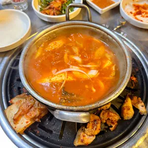 꿀꿀뒷고기 사진