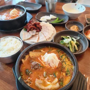 고향옥얼큰순대국 대표 사진