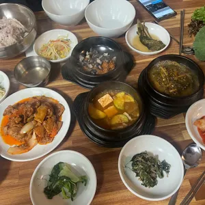 홍가네우렁쌈밥 대표 사진