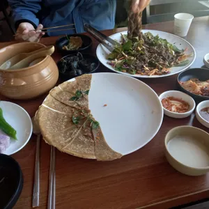 월오동묵집 사진