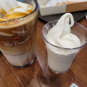 폴 바셋 리뷰 사진