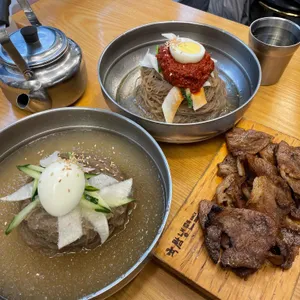 육쌈냉면 사진