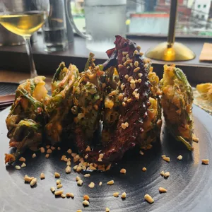 리파인 사진