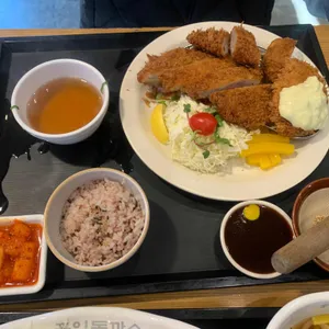 홍익돈까스 리뷰 사진