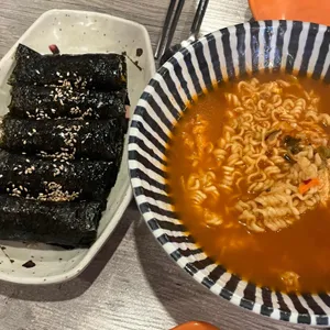 딸기하우스 꼬마김밥라면 사진