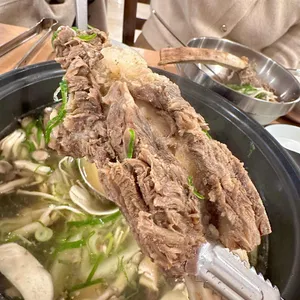 돌삐갈비탕 사진
