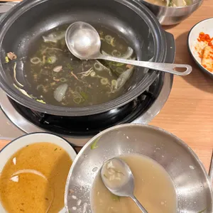 돌삐갈비탕 사진