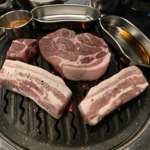 일구구삼 고기 사진