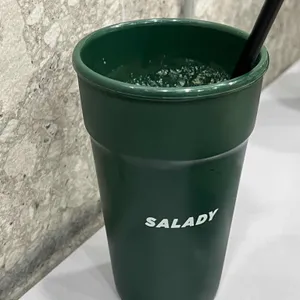 샐러디 사진
