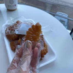 장인더 사진