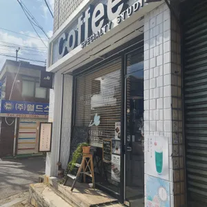 스페셜티스튜디오 리뷰 사진