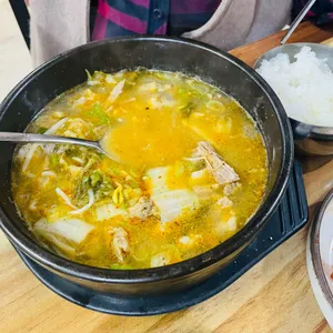 뚱딴지감자탕해장국 사진
