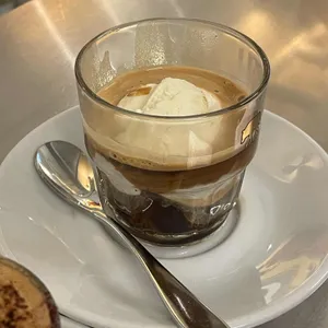 리사르 커피 리뷰 사진