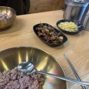 밥장인 돼지찌개 사진