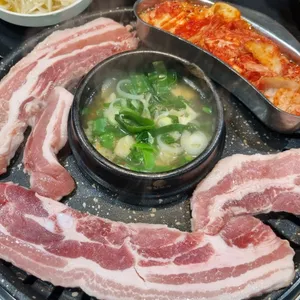 신의주부대찌개 사진