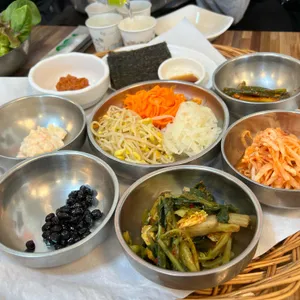 예당소쿠리밥상 사진
