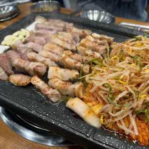 도니랑김치생삼겹 사진