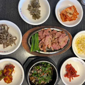 우렁쌈밥마당 사진