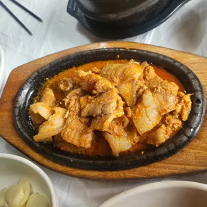 고향우렁쌈밥 사진