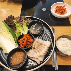 명동칼국수샤브샤브 사진