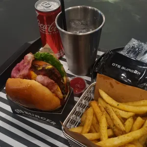 GTS버거 사진