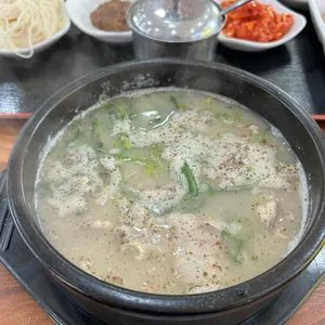 봉우리옛날순대국밥 사진