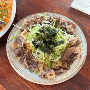 폼폰루지 사진