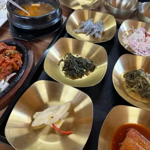 한옥마당 사진