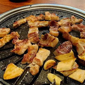 명가우돈 사진