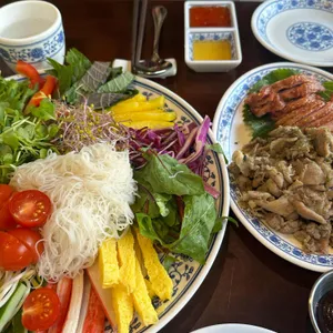 띤뜨 사진