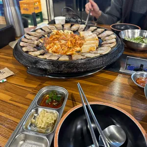 무쇠김치삼겹 사진