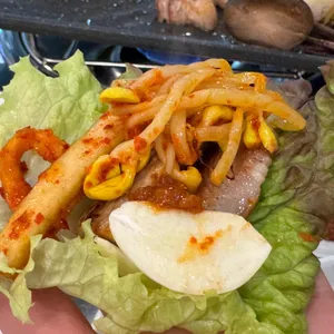 통통돼지 사진
